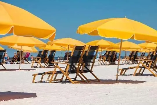 Beachcomber Casita - Steps To The Sand! *